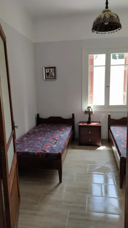 Дом у соснового парка и моря