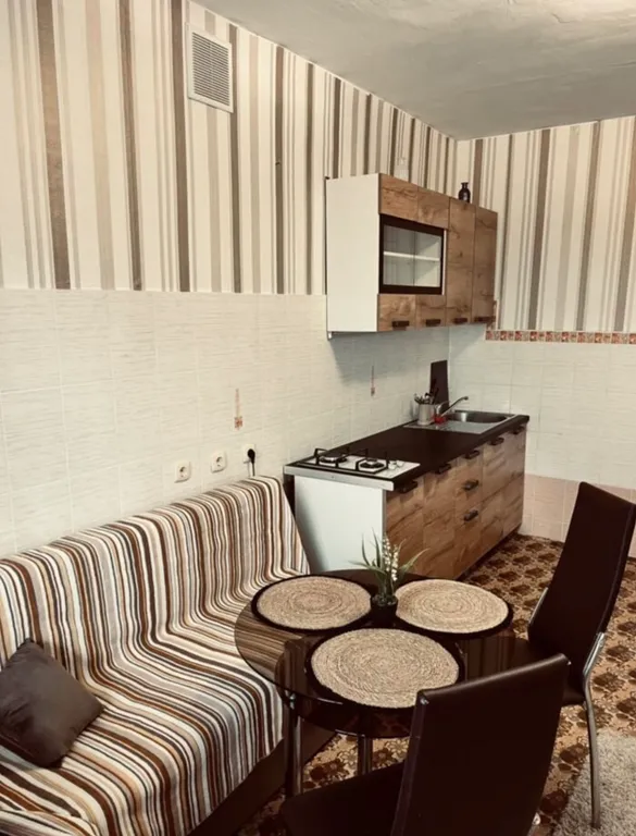 Уютная квартира в спальном районе в доме у реки