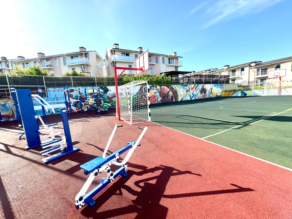 Уютный светлый дом с видом на море