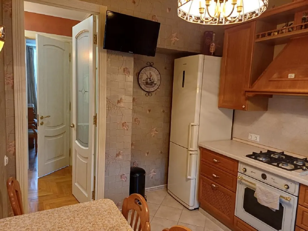 Исторический центр Полоцка 2-комнатная квартира, сталинка