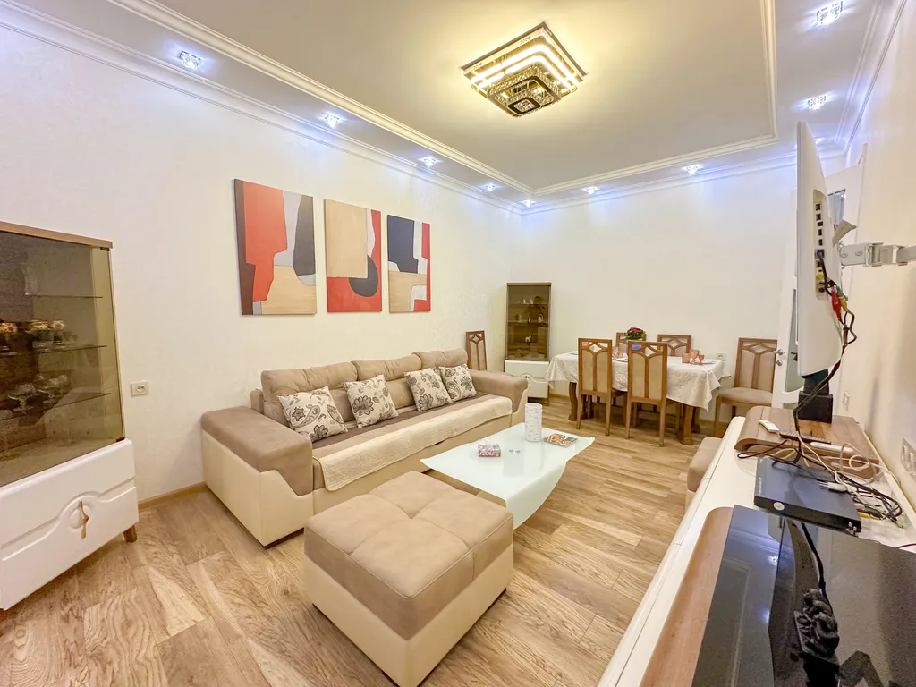 Уютная и просторная квартира в сердце события — аренда посуточно в Ереван