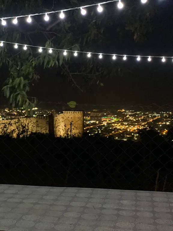 Апартамент с видом на город на крепость и на море