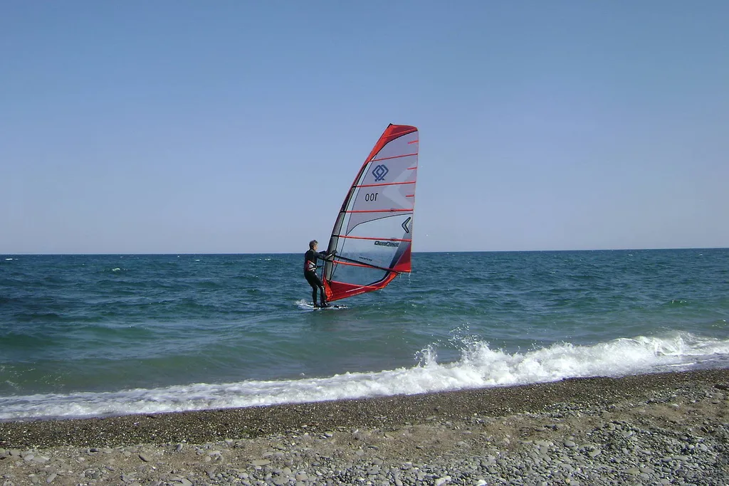 Уютный коттедж с бассейном с морской водой