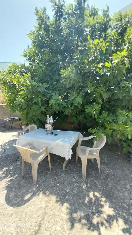 Уютный домик около речки