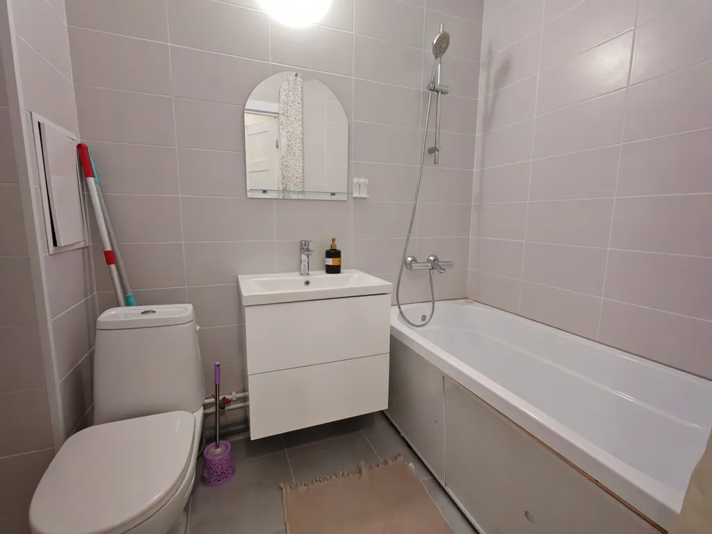 Уютная евродвушка возле метро Девяткино