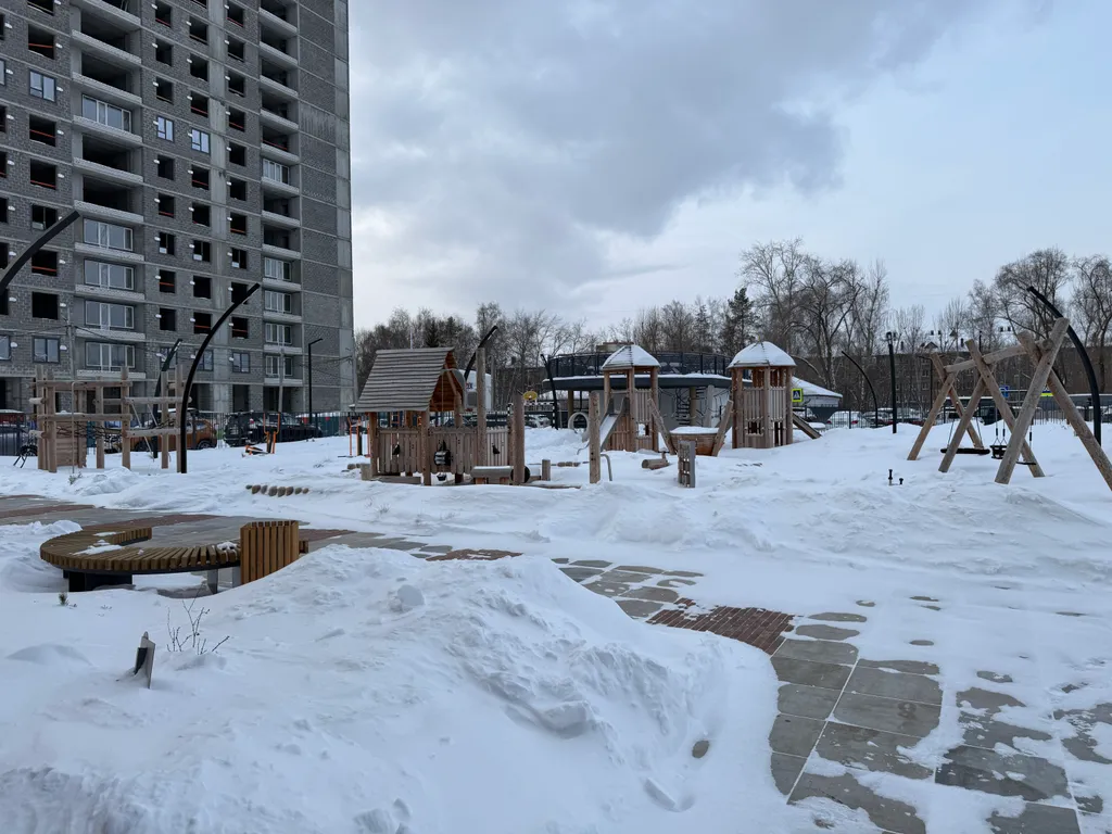 Квартира Стильные апартаменты в центре города с спортзалом — Тюмень