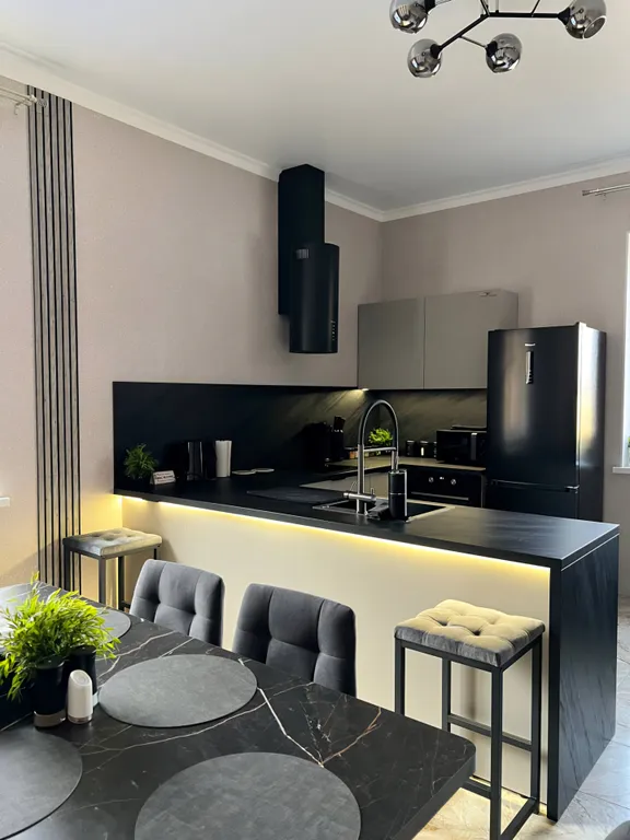 Дом в лесу с теплым бассейном и баней