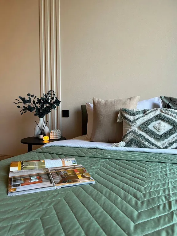 Стильная студия с выходом на кровлю ТЦ Галерея