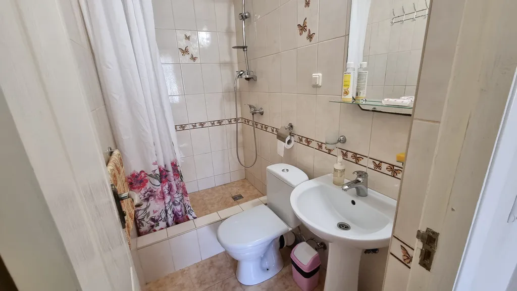 №1 двухкомнатный номер на 4-х человек