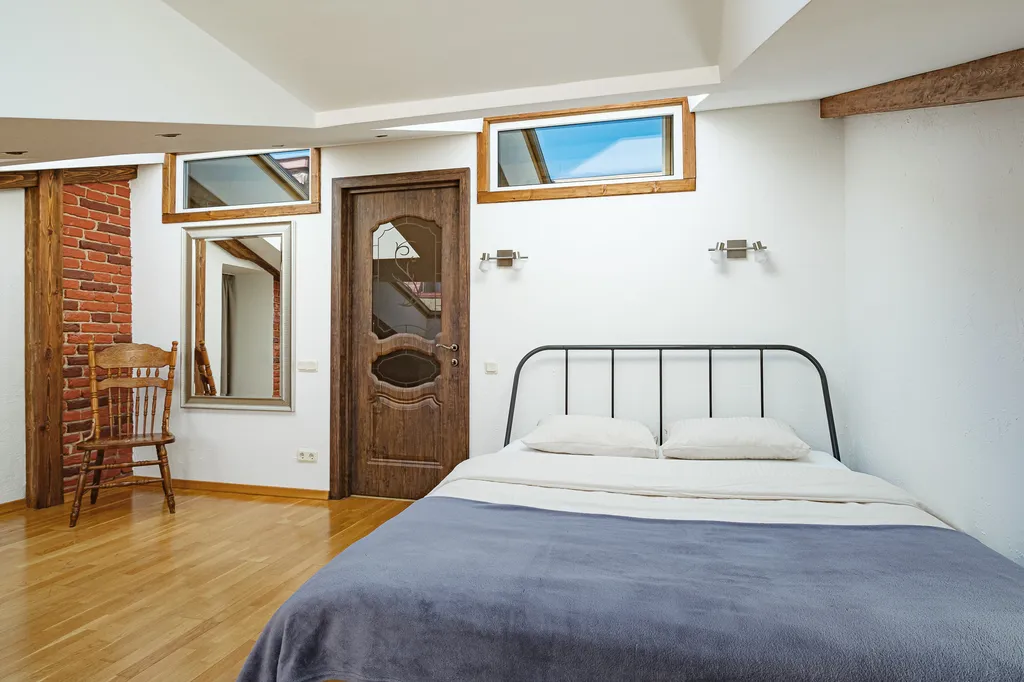 Мансарда у Эрмитажа с балконом