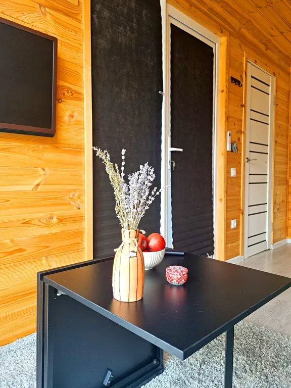 Коттедж Сканди-домик с панорамными окнами в горах у моря — Прасковеевка