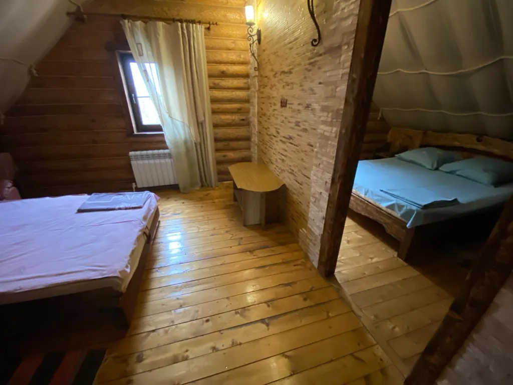 Уютный загородный коттедж недалеко от центра города