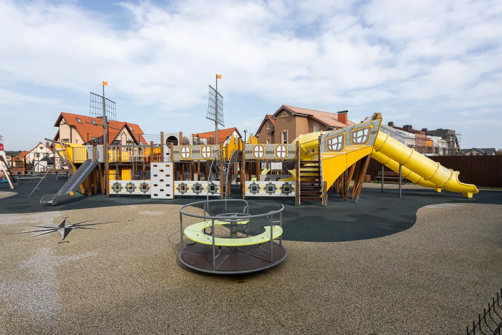 Дом с сауной и теплым бассейном