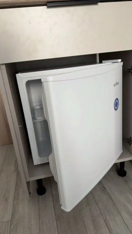 Студия с шикарным высоким потолком