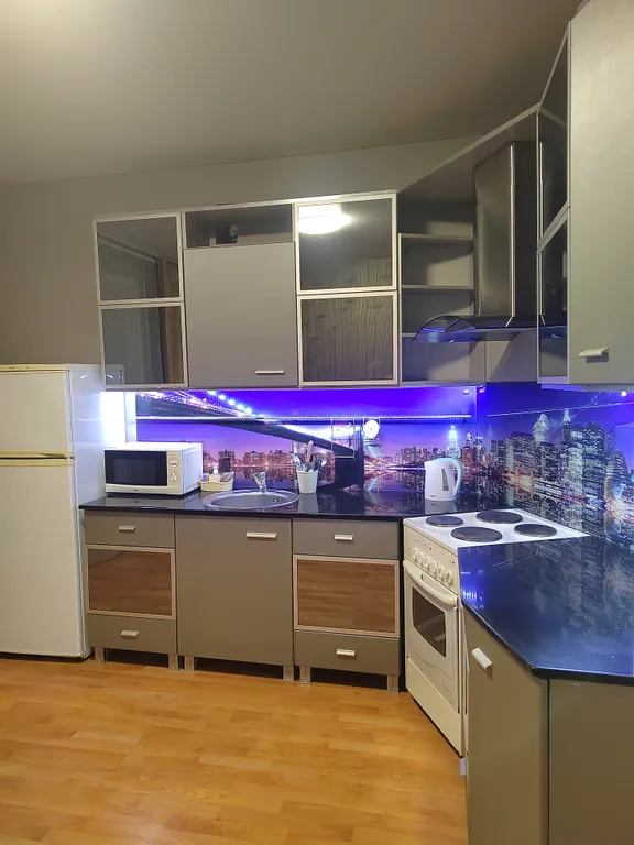 Просторная двухкомнатная квартира рядом с Центральным рынком