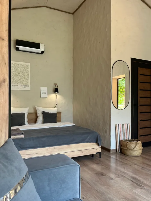 Домик с террасой и своей территорией