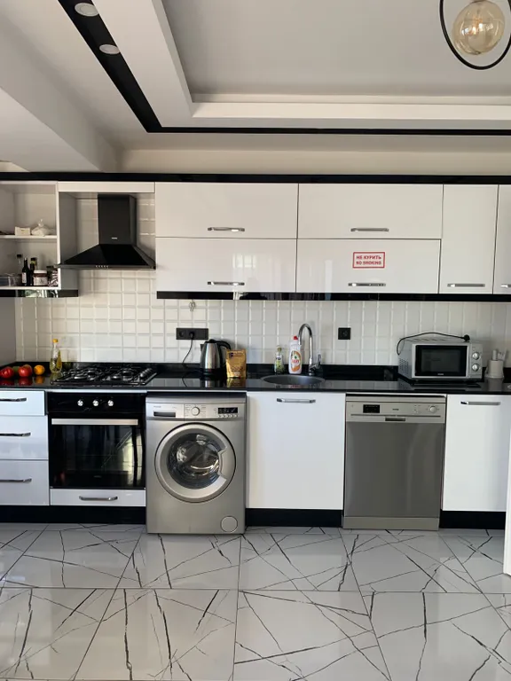 Просторная квартира в центре Алании у моря