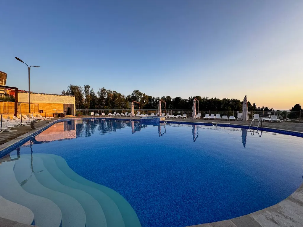 Таунхаус с дизайнерским ремонтом и террасой