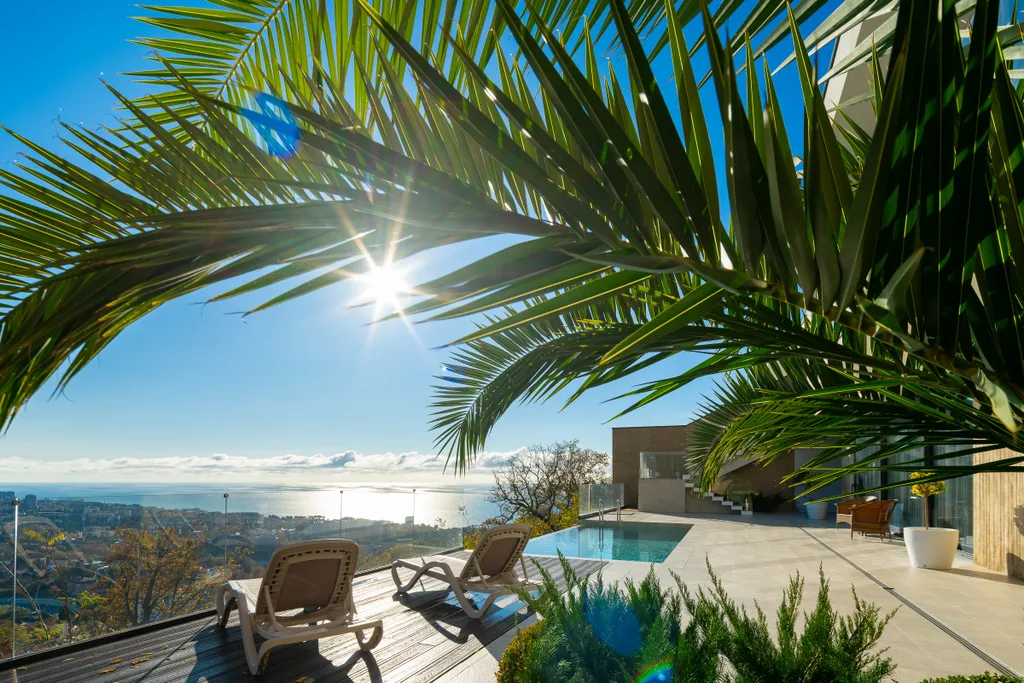 Вилла с потрясающим видом на море и Сочи