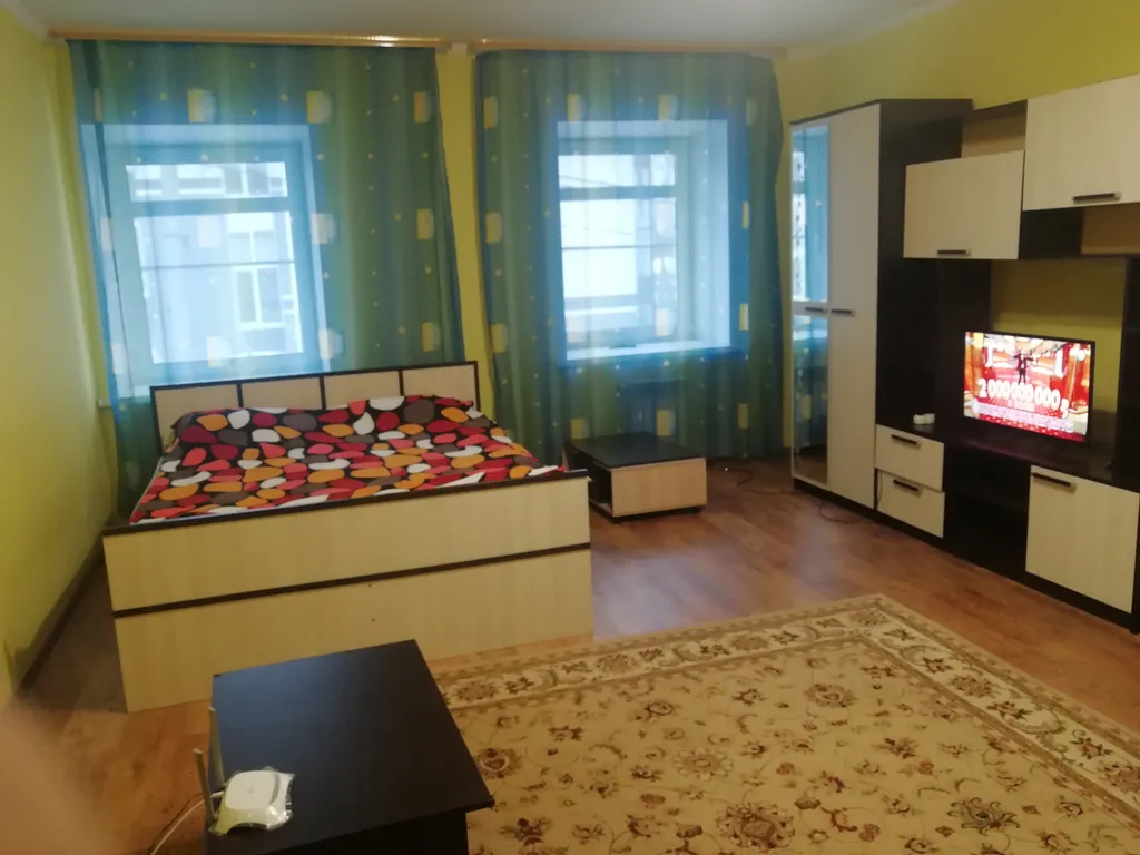 Просторная однокомнатная квартира — аренда посуточно в Тверь