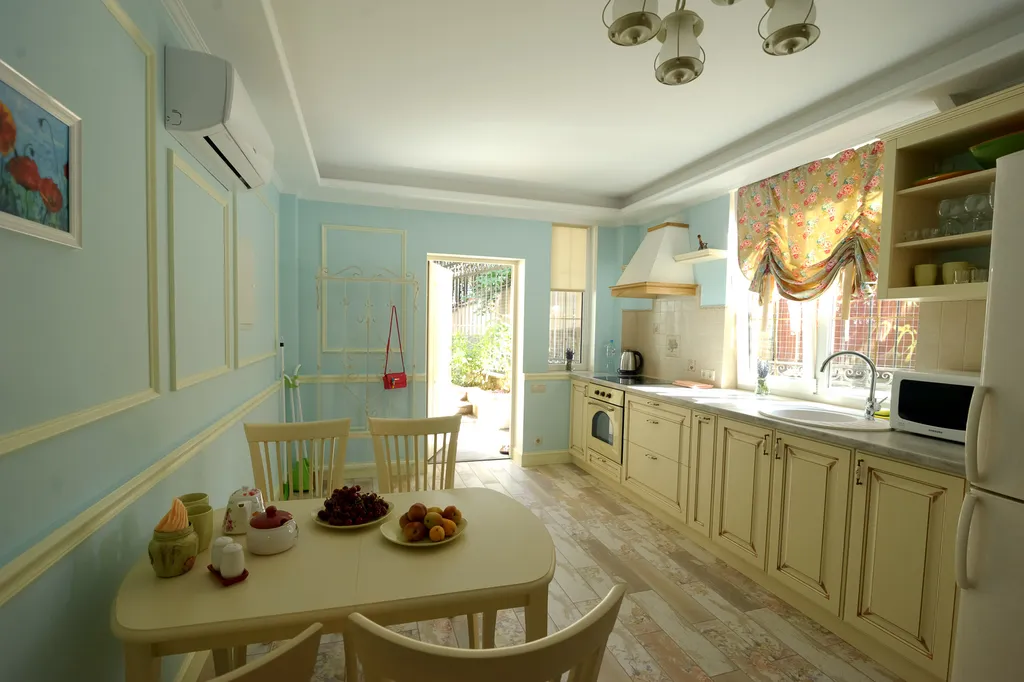 Уютные апартаменты в стиле Прованс у моря