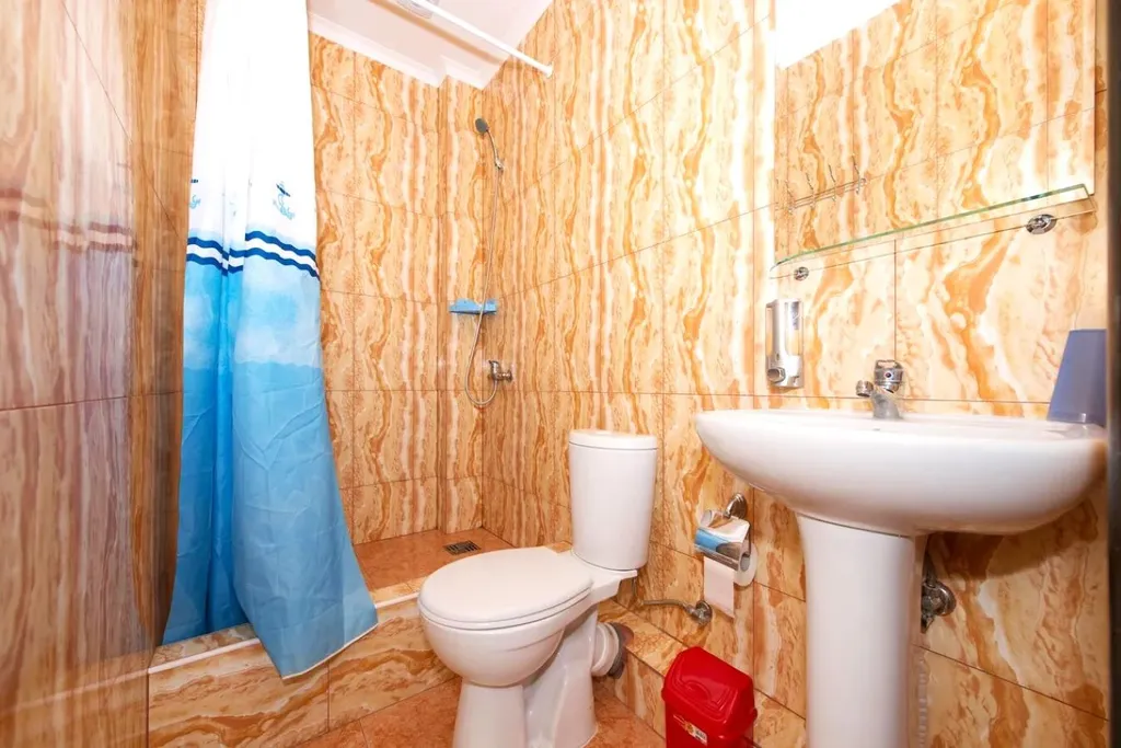 Апартаменты 8,10 с кухней и балконом с видом на горы