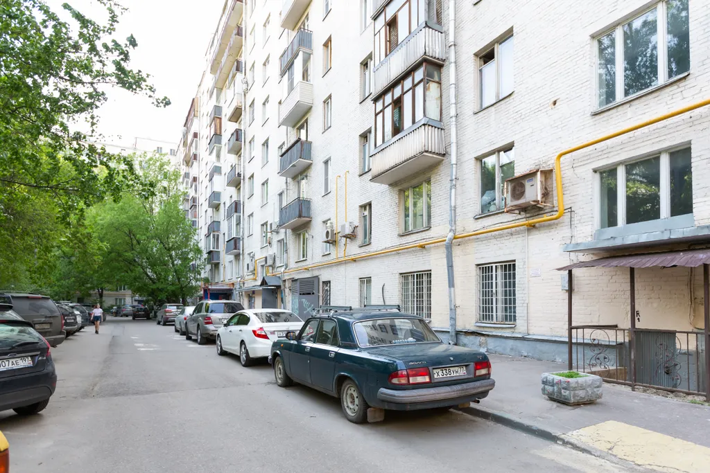 Уютная квартира в одной минуте от метро