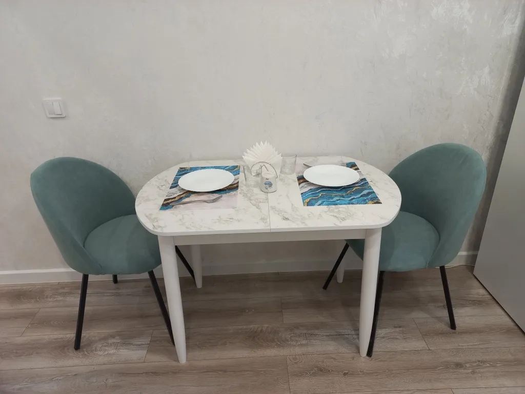 Любимый уголок у глобуса