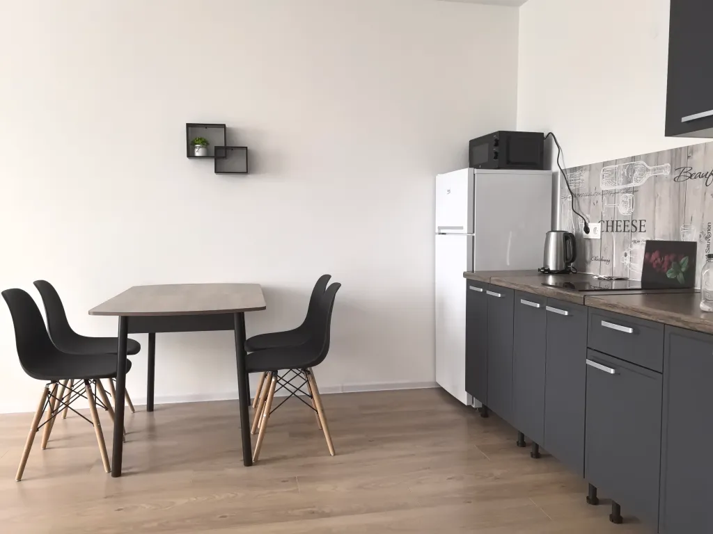 Просторная двухкомнатная квартира (Цыба и Росатом)