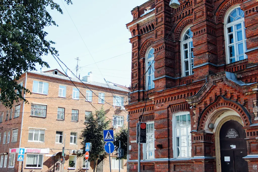 Двухкомнатная квартира с кондиционером в центре города