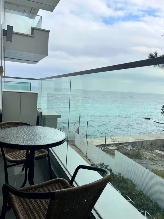 Уютная студия с видом на море в Приморском парке (Набережная)