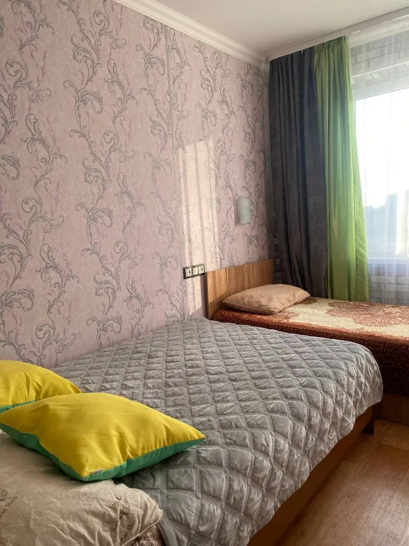 2-комнатная квартира недалеко от центра города и с баконом