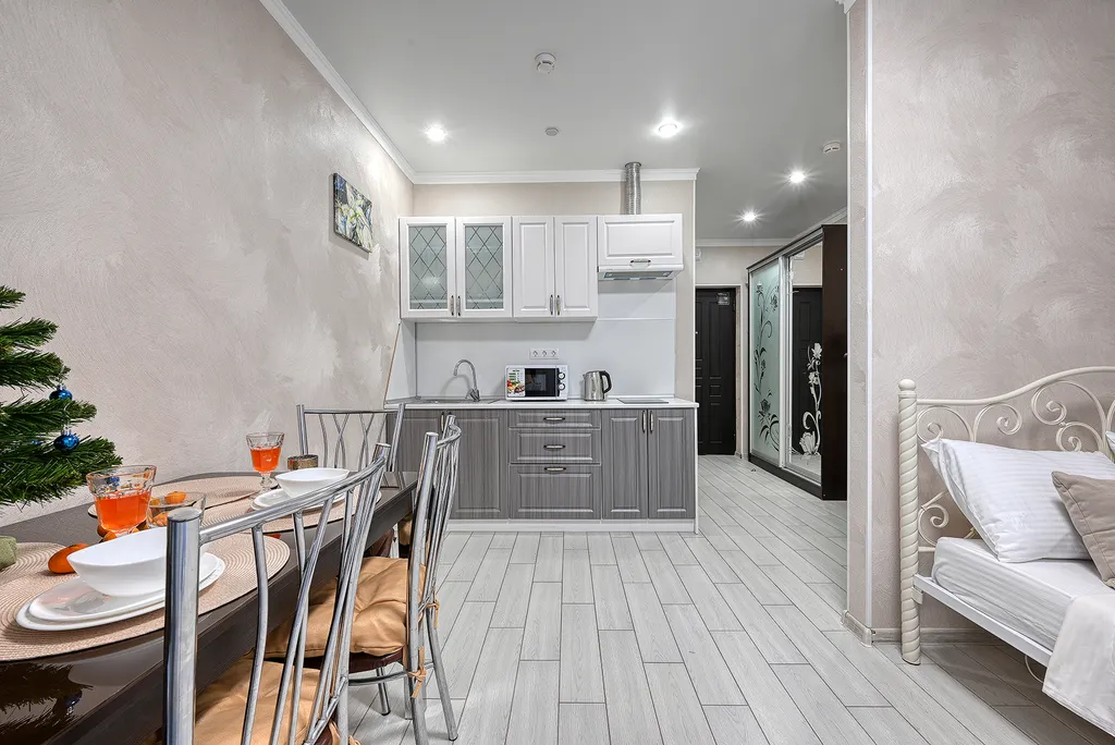 Студия с балконом у Казино и Ред Арены 04