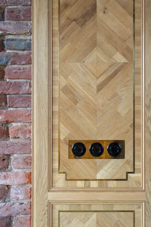 Угловая квартира под башней на пяти углах