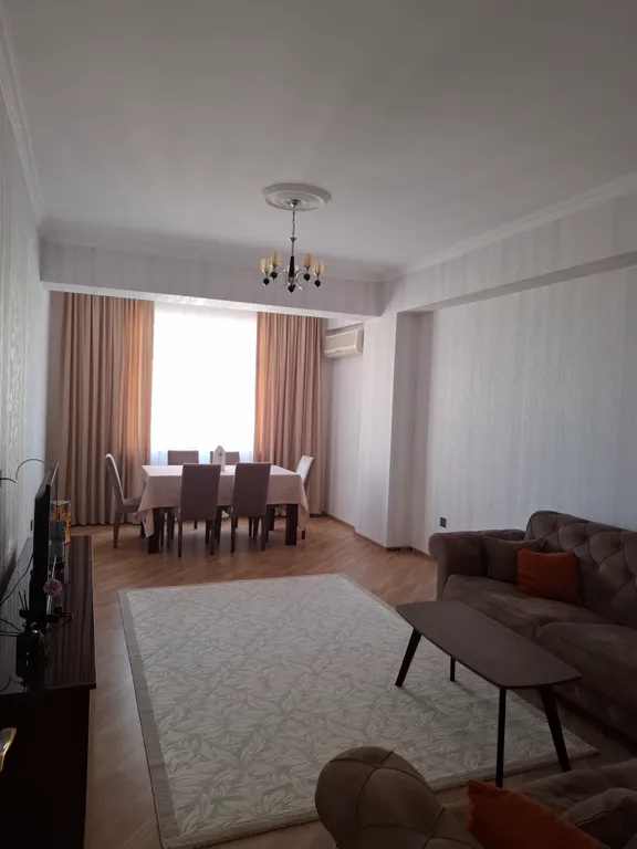 Квартира недалеко от центра на берегу Каспия