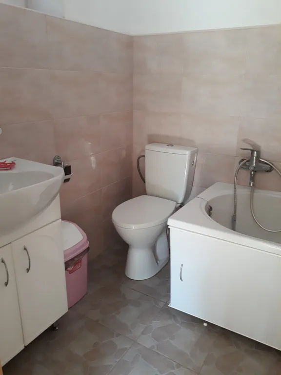 Дом двухкомнатный со всеми удобствами с отдельным двором