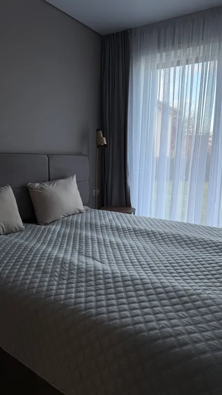 Дом с сауной и террасой а видом на сад