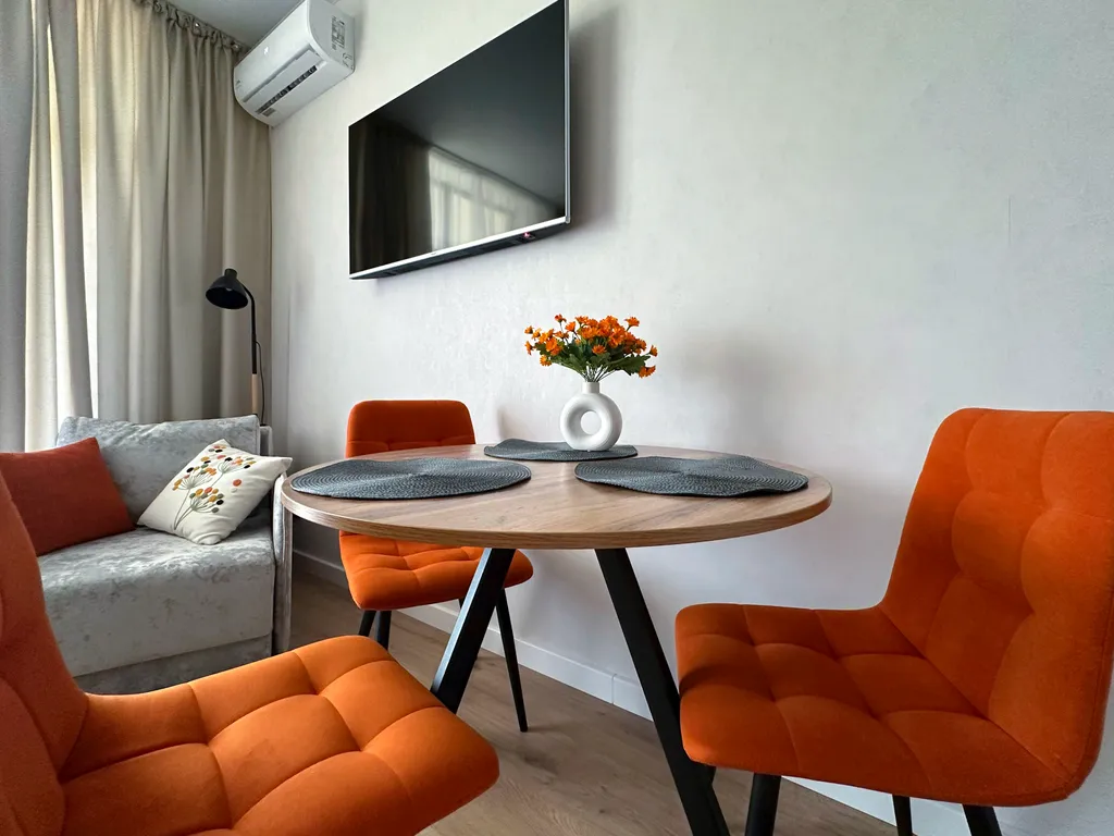 Дизайнерская студия ls-relax time с боковым видом на море с 14 этажа