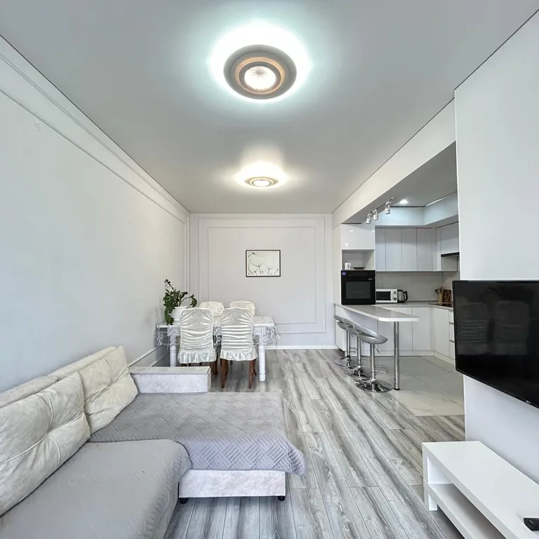 Элитная трехкомнатная квартира в ЖК 12 месяцев