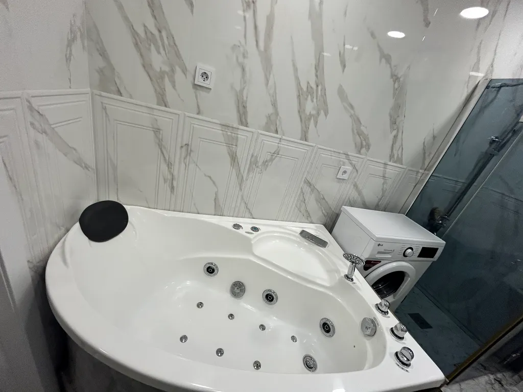 Квартира Квартира Солнечный апартамент с видом на море и джакузи — Адлер