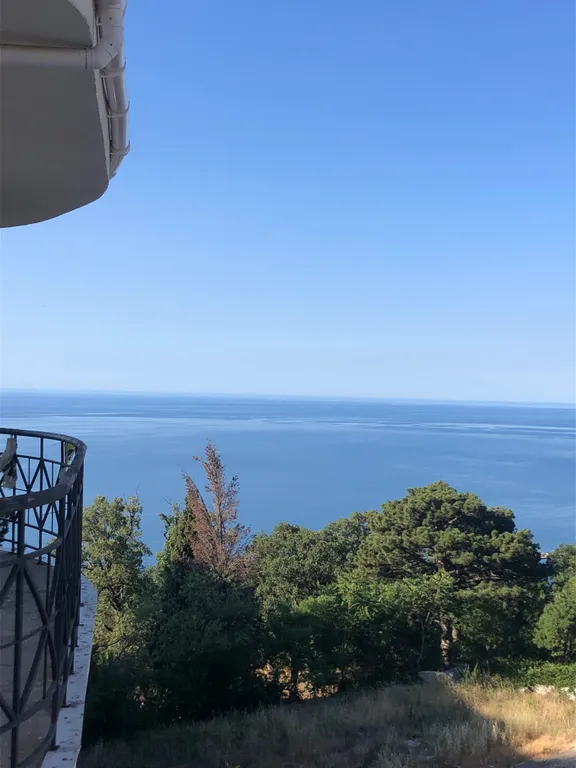 Квартира с видом на море и горы