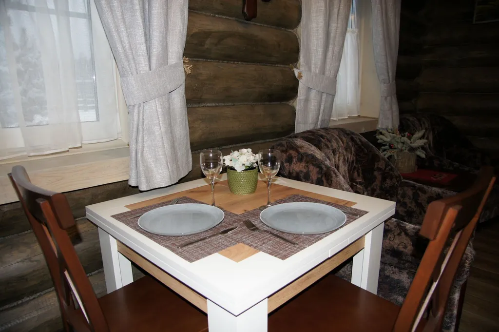 Деревенский дом и баня