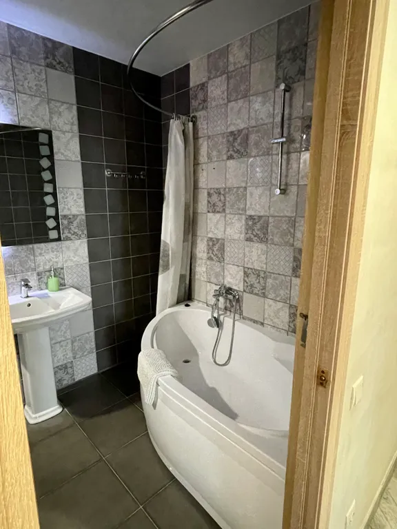 Большая однокомнатная квартира в центре города