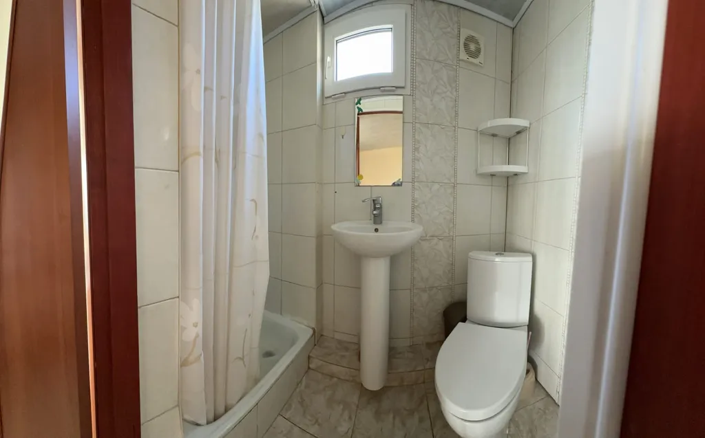 Трехспальный улучшений номер с видом на море