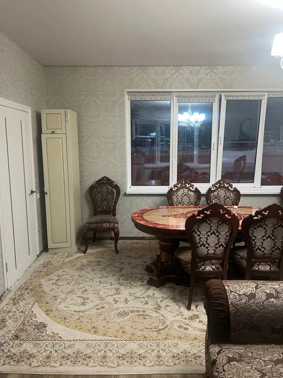 Уютный дом в лесу