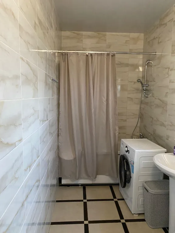 Дом у горной реки