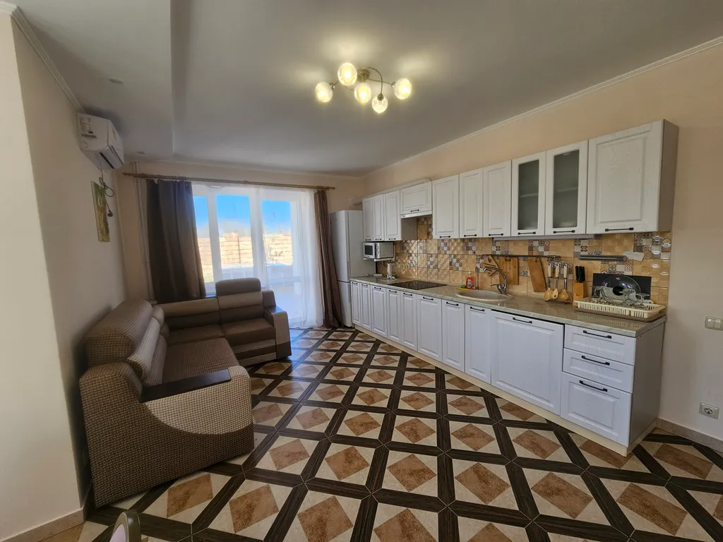 Коттедж Дом в 5 минутах от моря — Новоотрадное