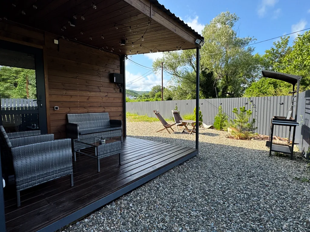 Трёхместный коттедж в тихом месте