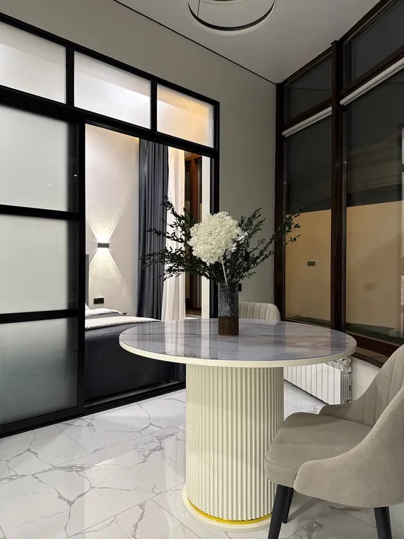 Квартира Квартира Современный пентхаус с панорамными окнами и террасой мечты — Махачкала