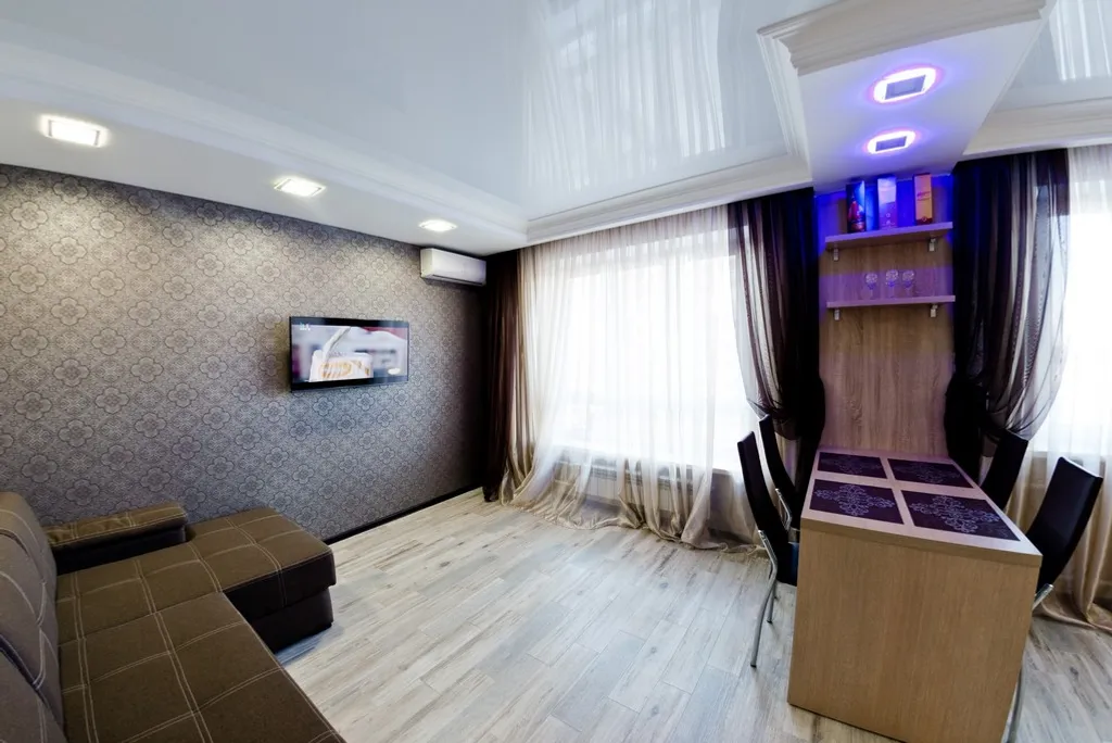 Евродвушка с дизайнерским ремонтом (рядом с ОГУ)